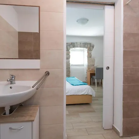 Holiday home Lovely In Ruzici With Outdoor Swimming Pool