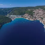 3 Bedroom Amazing In Casa vacanze Ruzici (Sveta Nedelja)